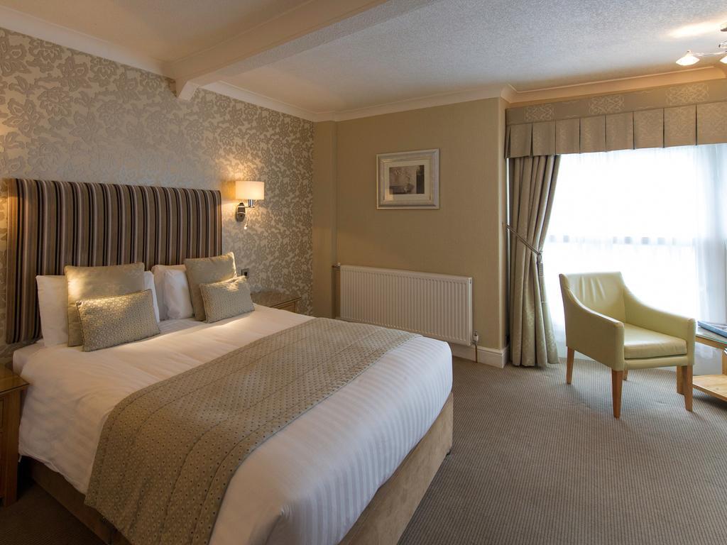 The Royal & Fortescue Hotel Barnstaple Eksteriør billede